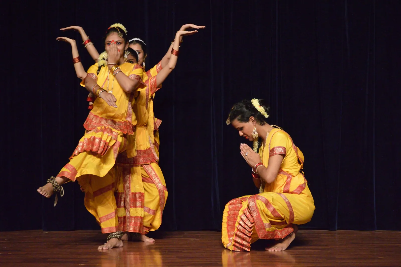 Two dancers performing a classical piece